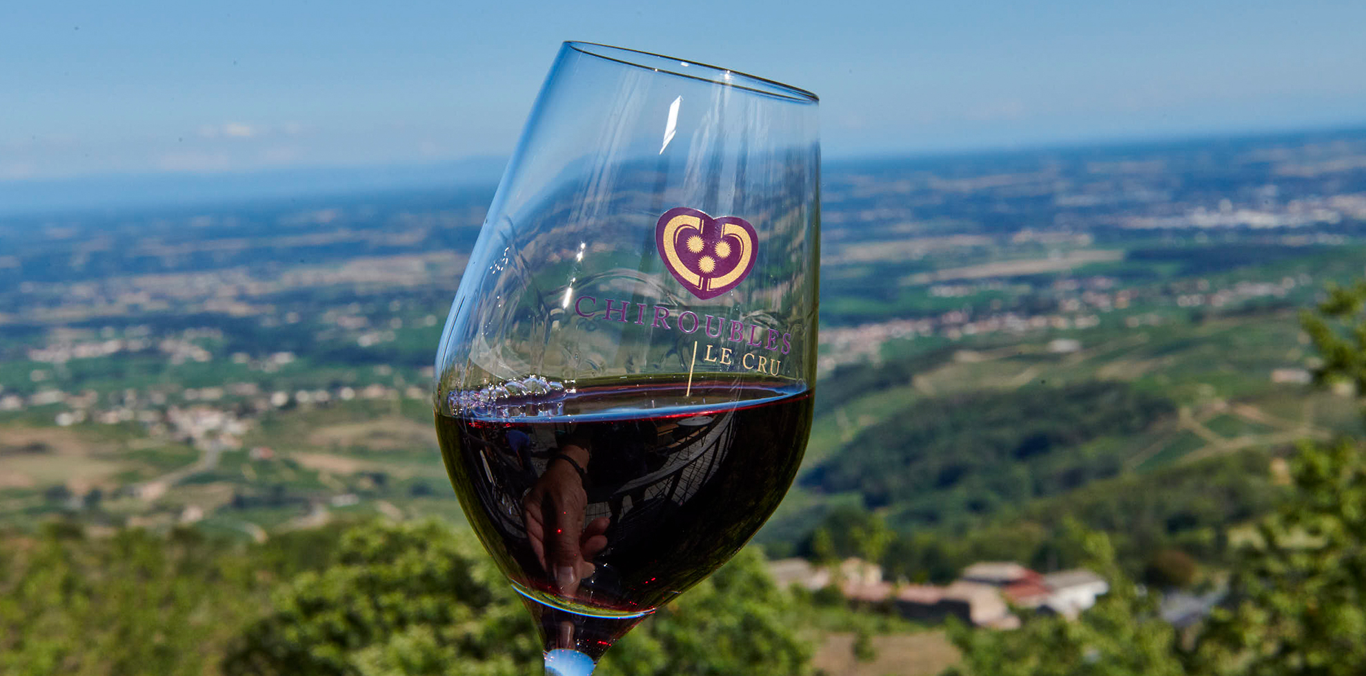 Chiroubles estival verre vin rouge